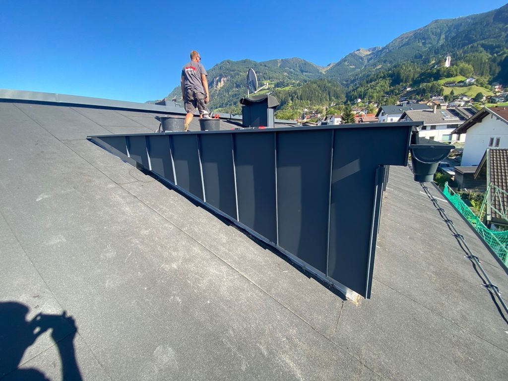 Spenglerei Manuel Meindl Dachreinigung & Schneeräumung Galerie