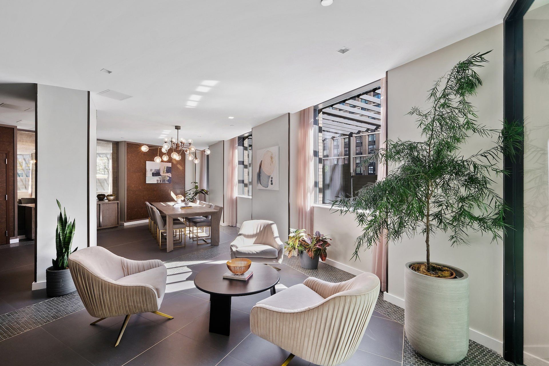 445 West 35th Lounge