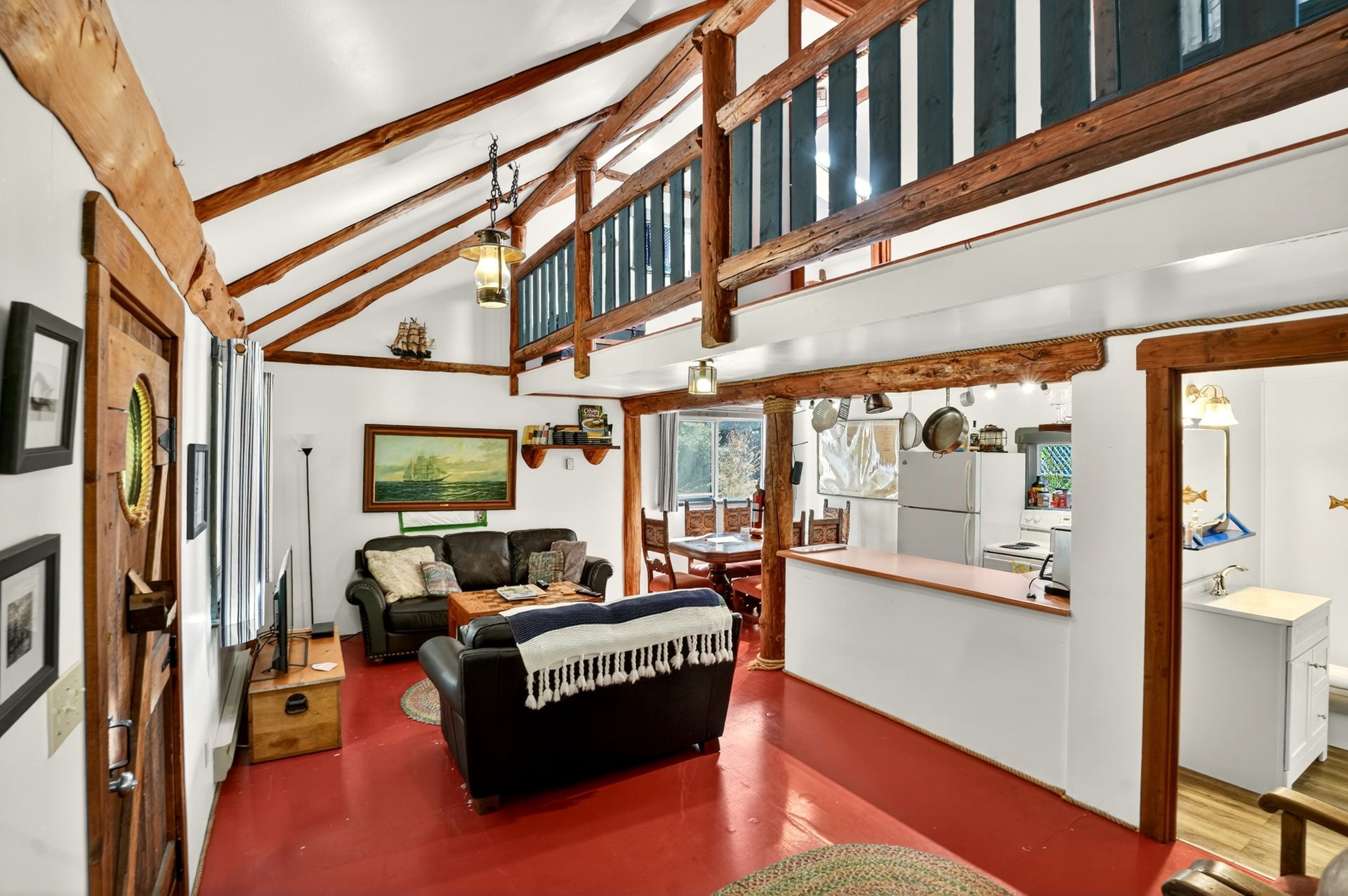 Mariner Cottage at Woods End Landing in Bamfield