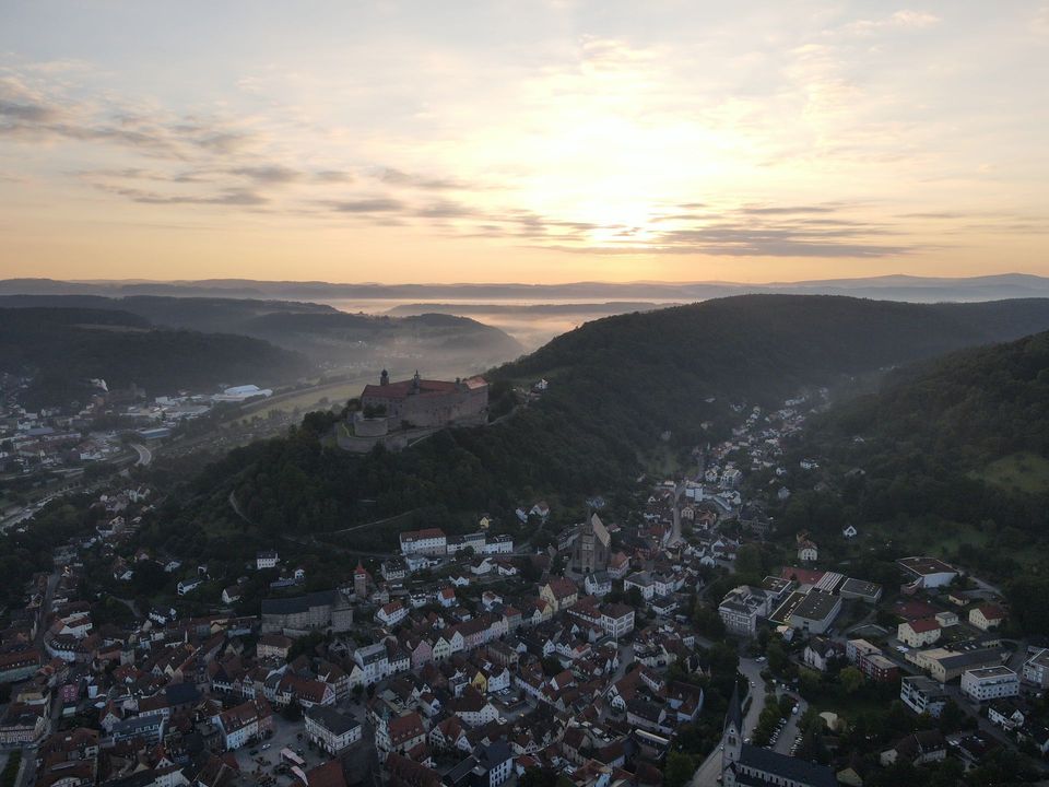 Drohne Drohnenaufnahmen Luftbildaufnahmen Inspektion Wartung Immobilien Immobilienfotografie Fotografie Gewerbeimmobilien DJI Droni Kulmbach Franken Oberfranken Bayern Bamberg Coburg Bayreuth