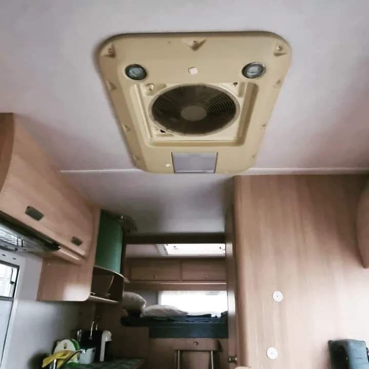 installazione portamoto camper