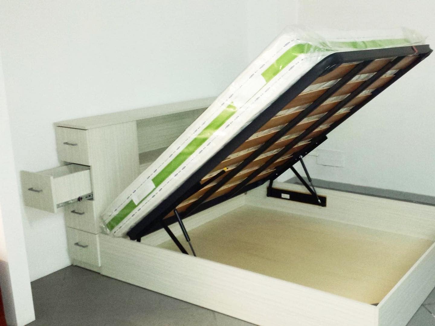 letto con cassetto