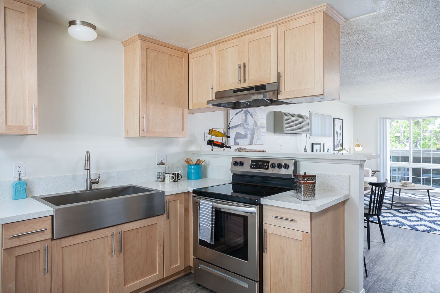 Photo gallery displaying Exterior and Interior photos of Villa Del Sol. Visit the amenities page for full list of amenities