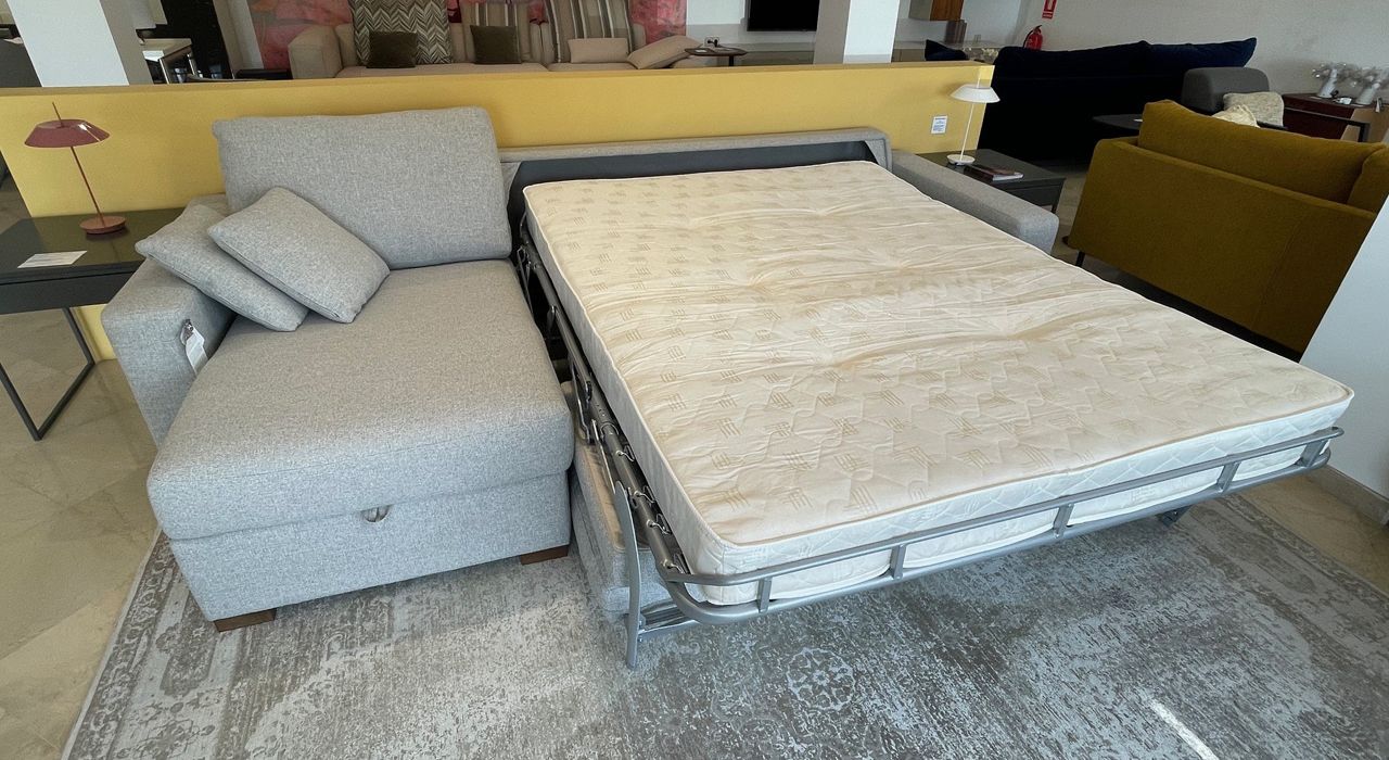 We offer variety of the best designer sofas of high quality to bring a touch of luxury and comfort to your living room in Marbella and Estepona