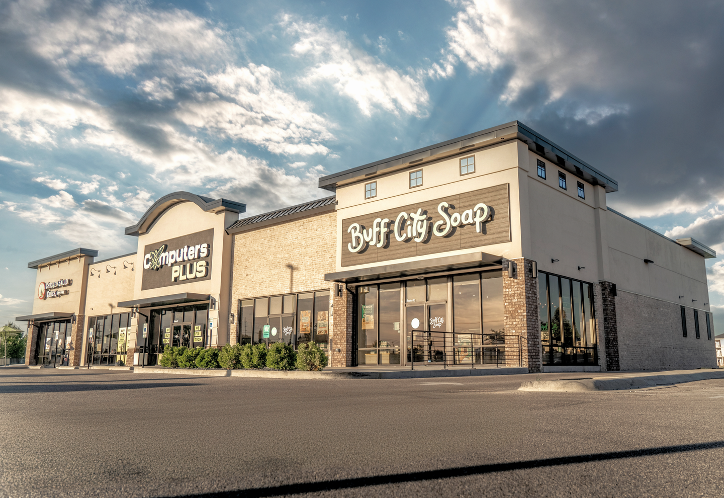 A photograph of Easton Plaza on Burkhardt Road