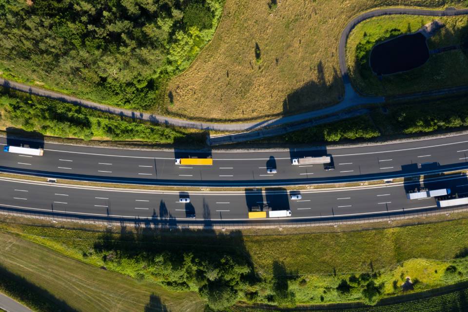 Means for road freight transport