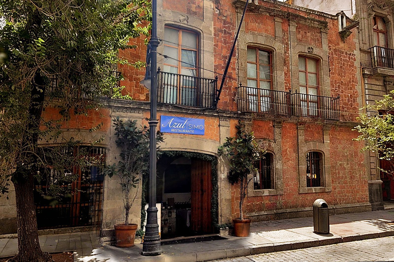 Fachada de Azulísimo