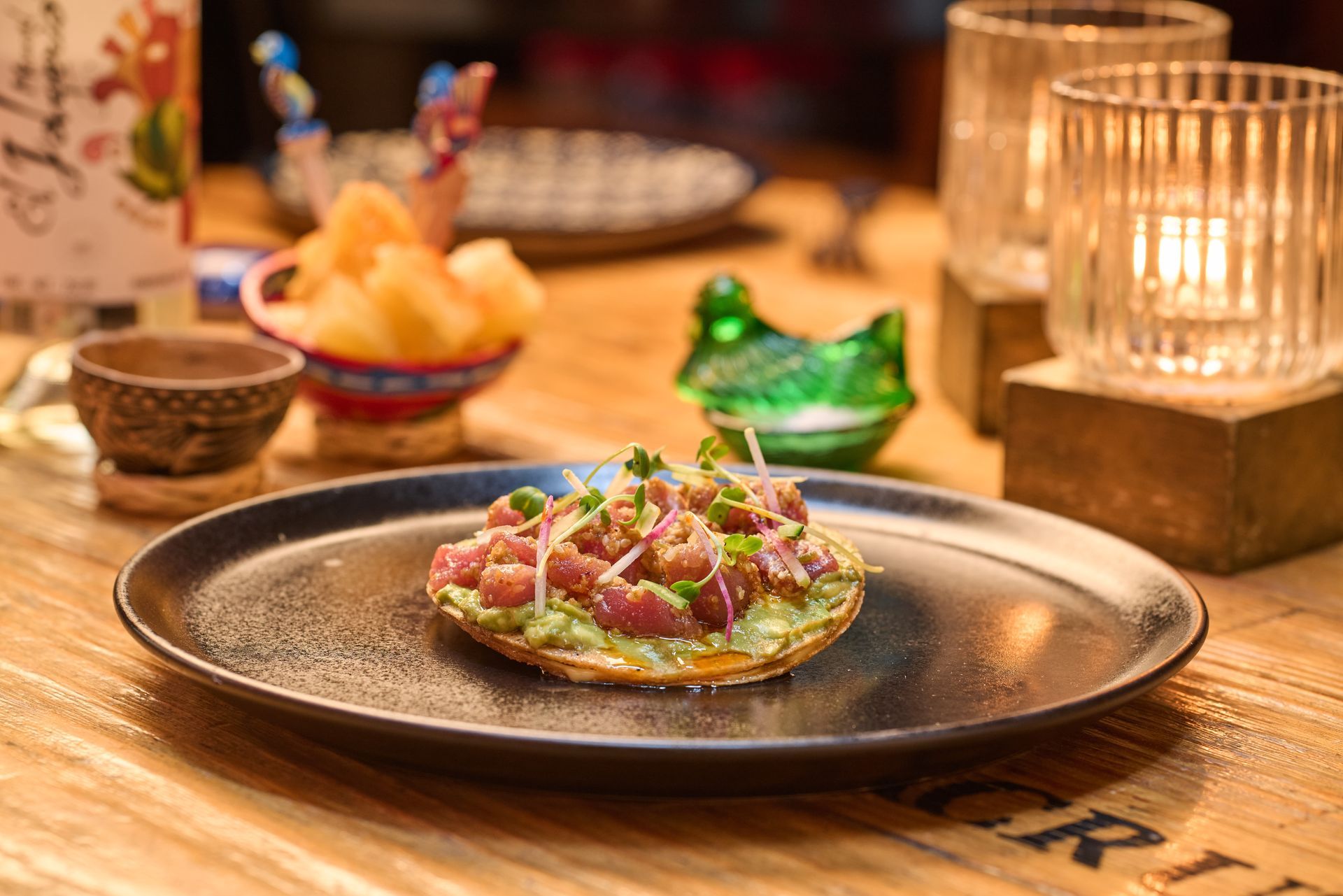 tostada de atun de restaurantes Azul