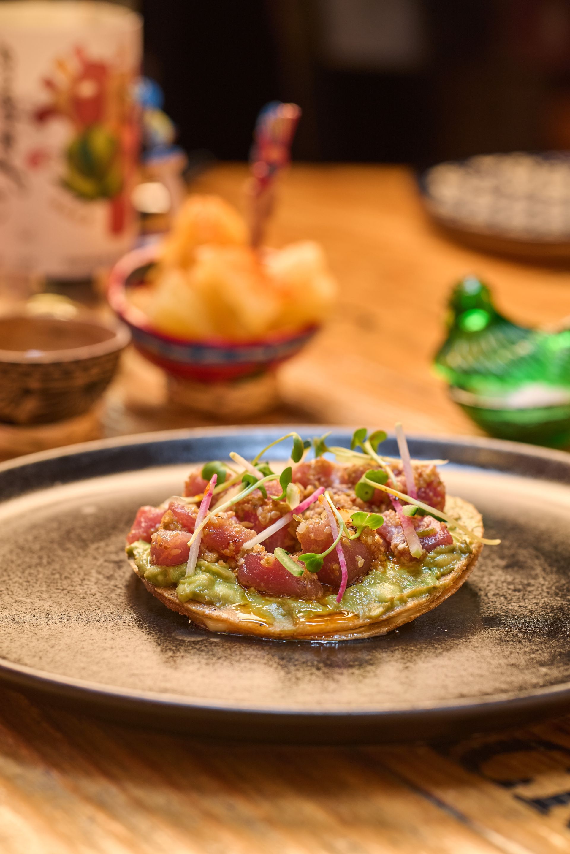 tostada de atun de restaurantes Azul