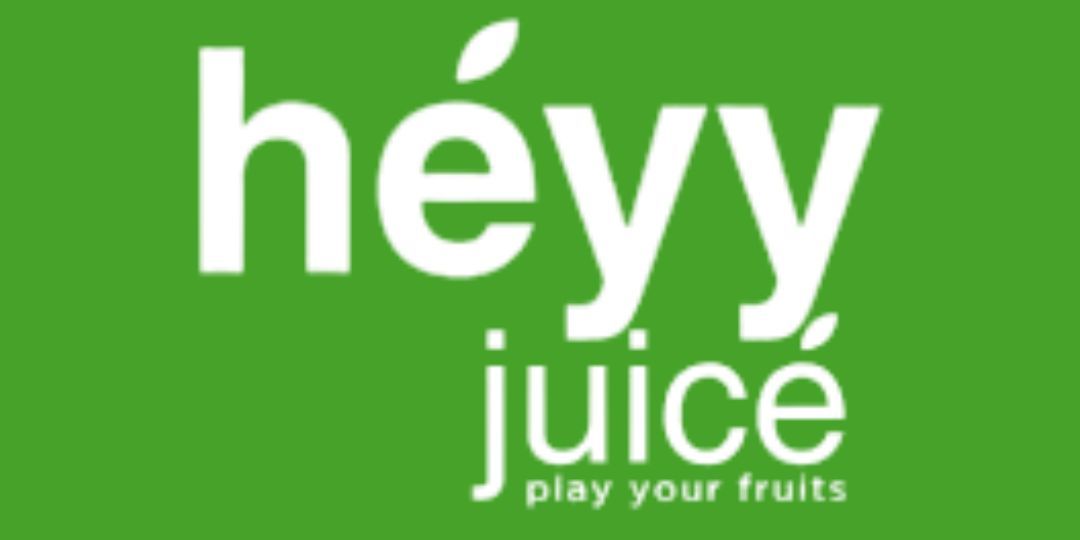 Latar belakang hijau dengan teks putih: héyy juice, slogan 