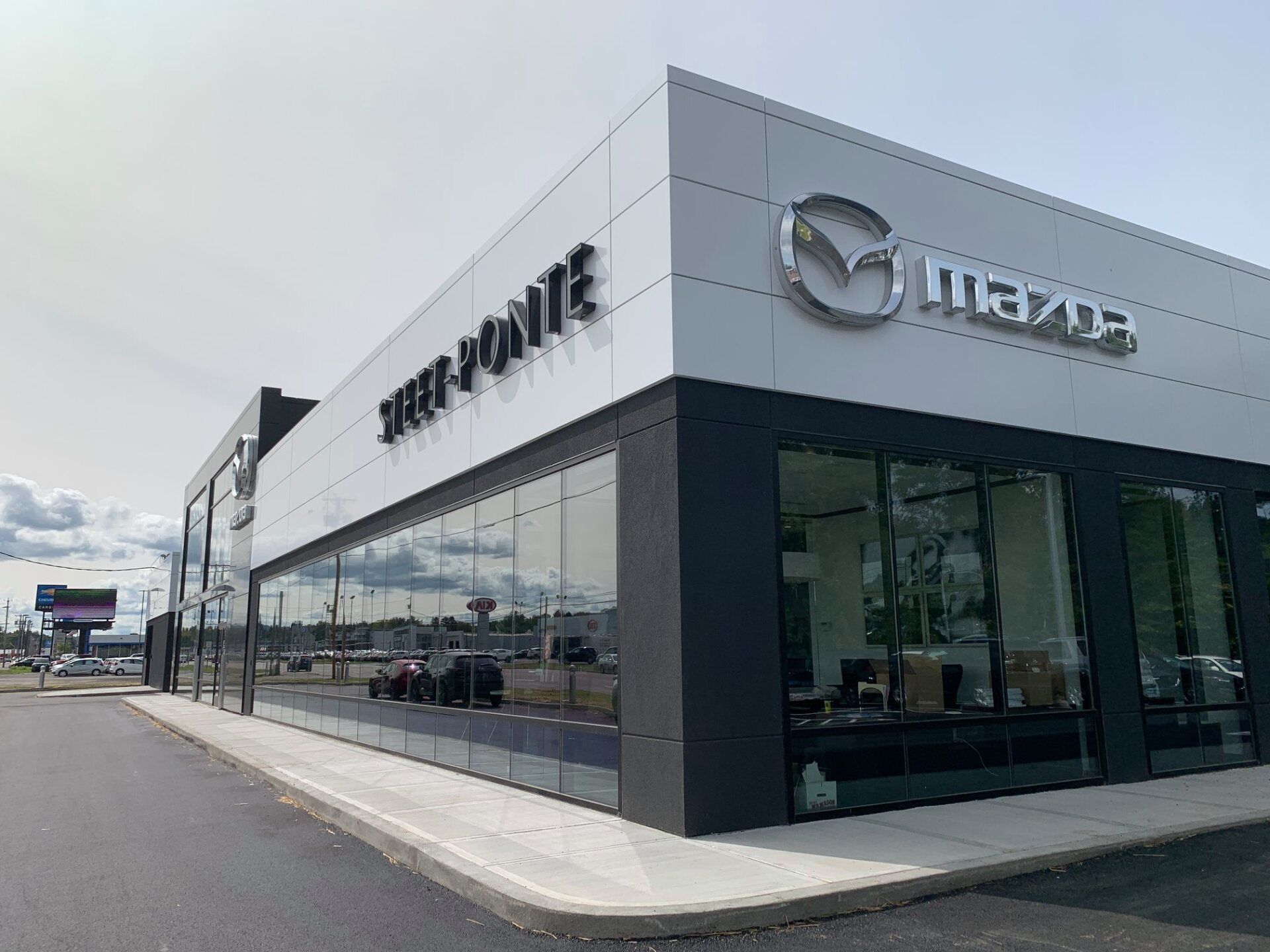 Steet Ponte Mazda