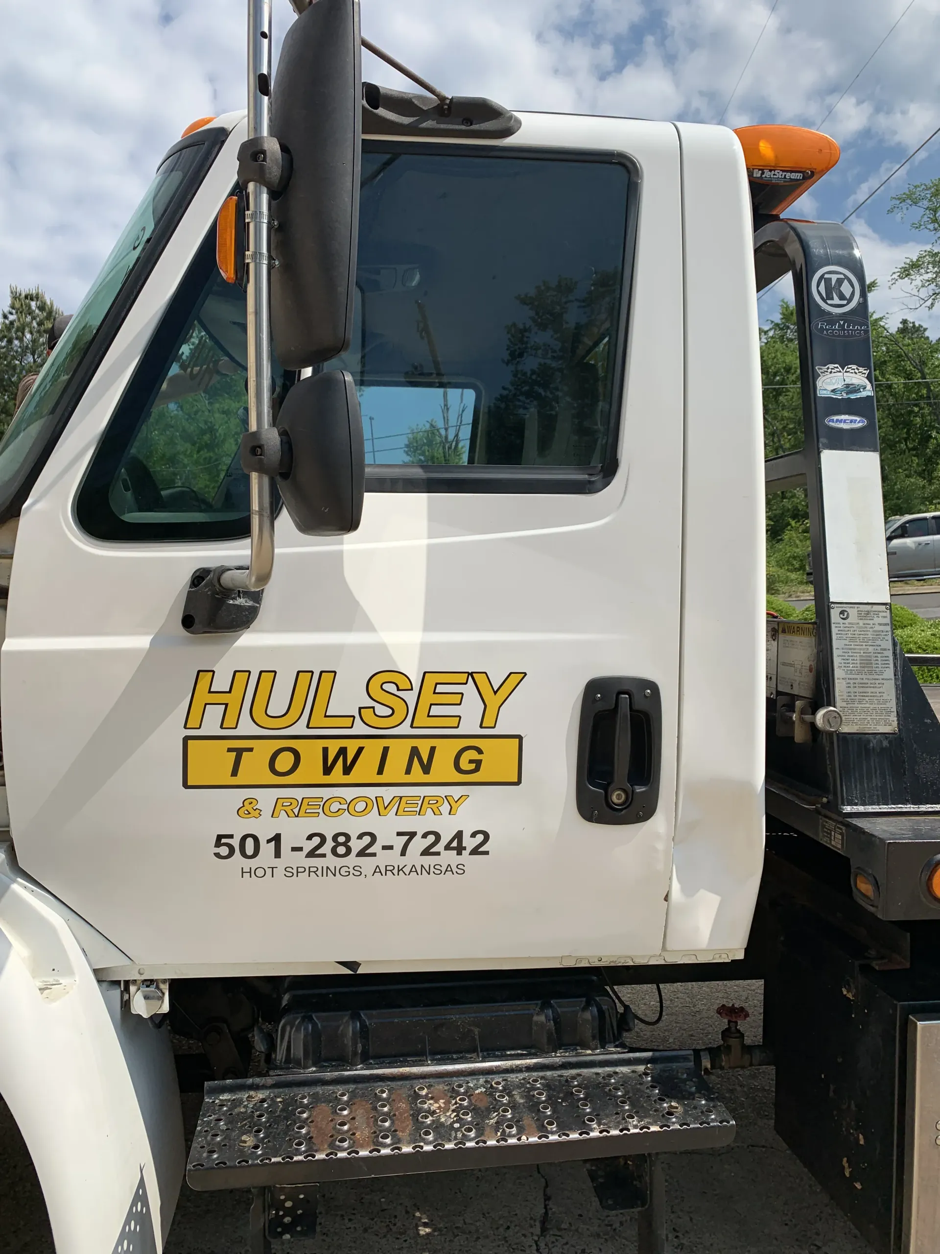 White tow truck with