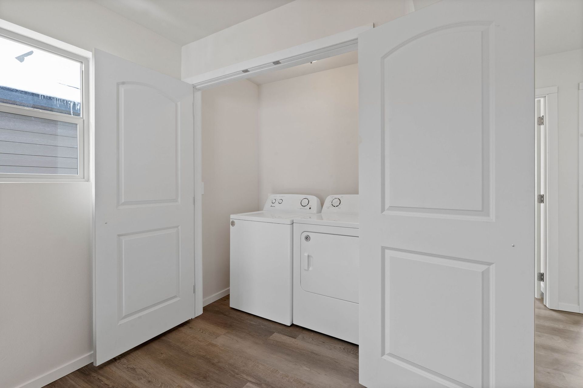 Winona Homes laundry room