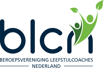Een blcm-logo met een persoon en bladeren erop