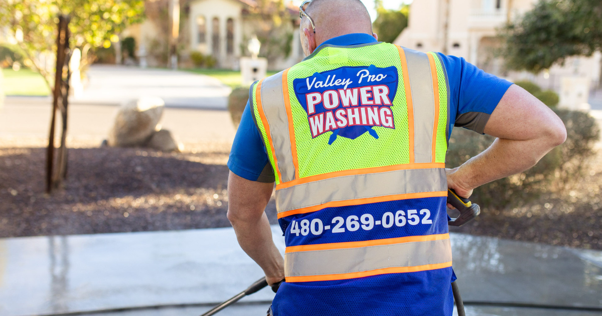 Driveway cleaning results on a Tempe Arizona concrete driveway by Valley Pro Power Wash