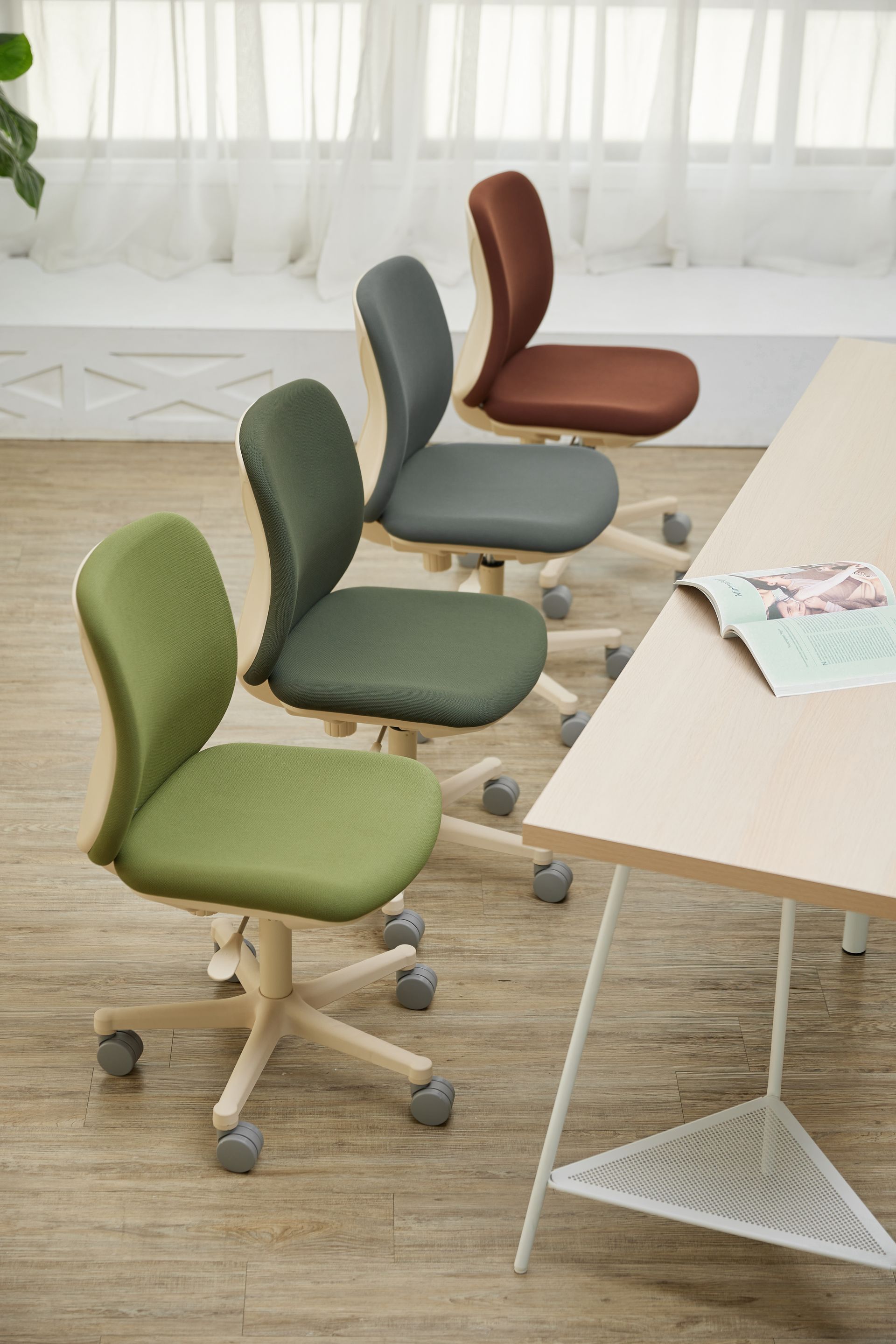 森林色系居家雋雅椅 https://irp.cdn-website.com/8582e4b8/dms3rep/multi/BOJUN-IMG_0432.jpg