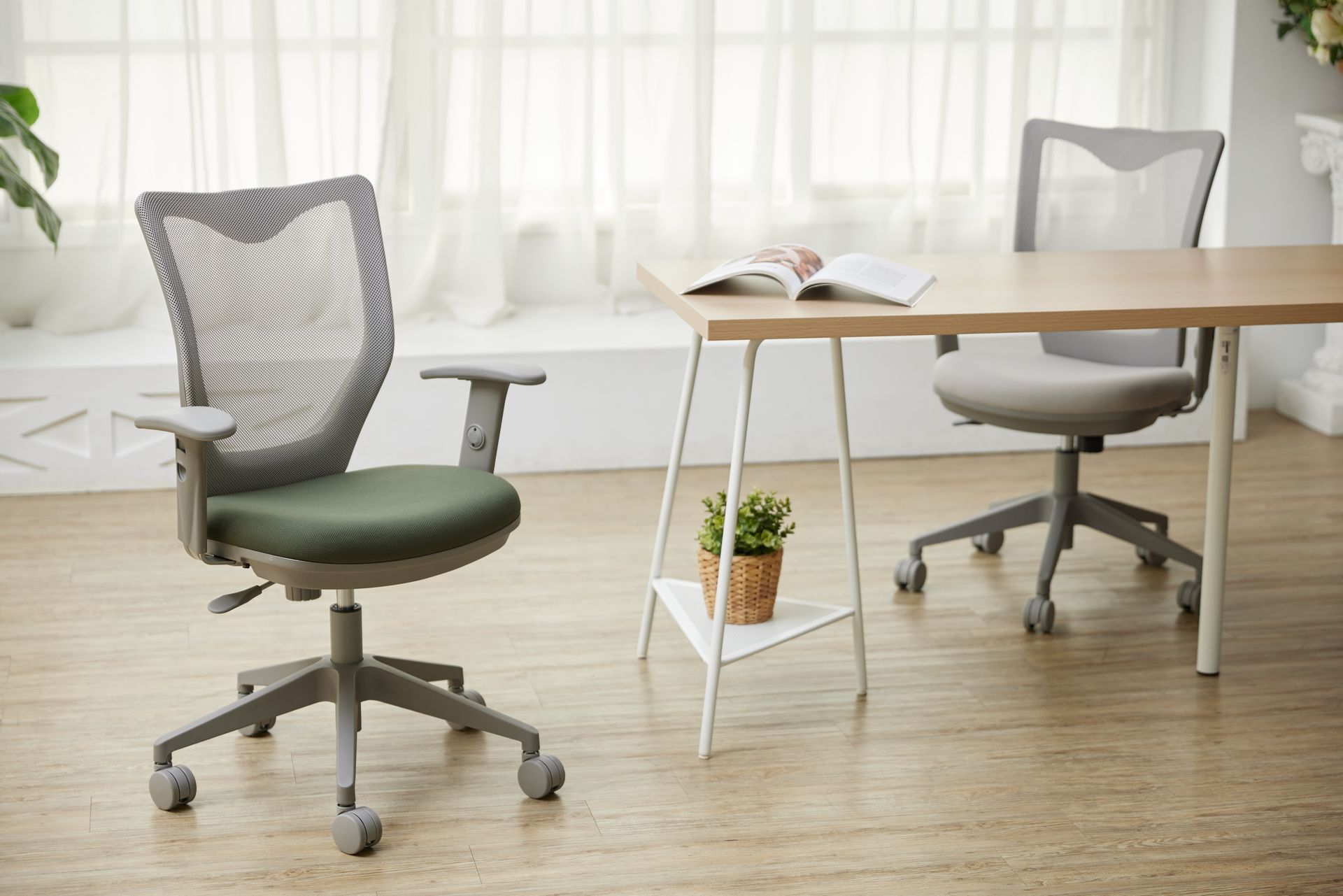 ingica網背曲線扶手椅 https://irp.cdn-website.com/8582e4b8/dms3rep/multi/BOJUN-IMG_0444+%281%29.jpg