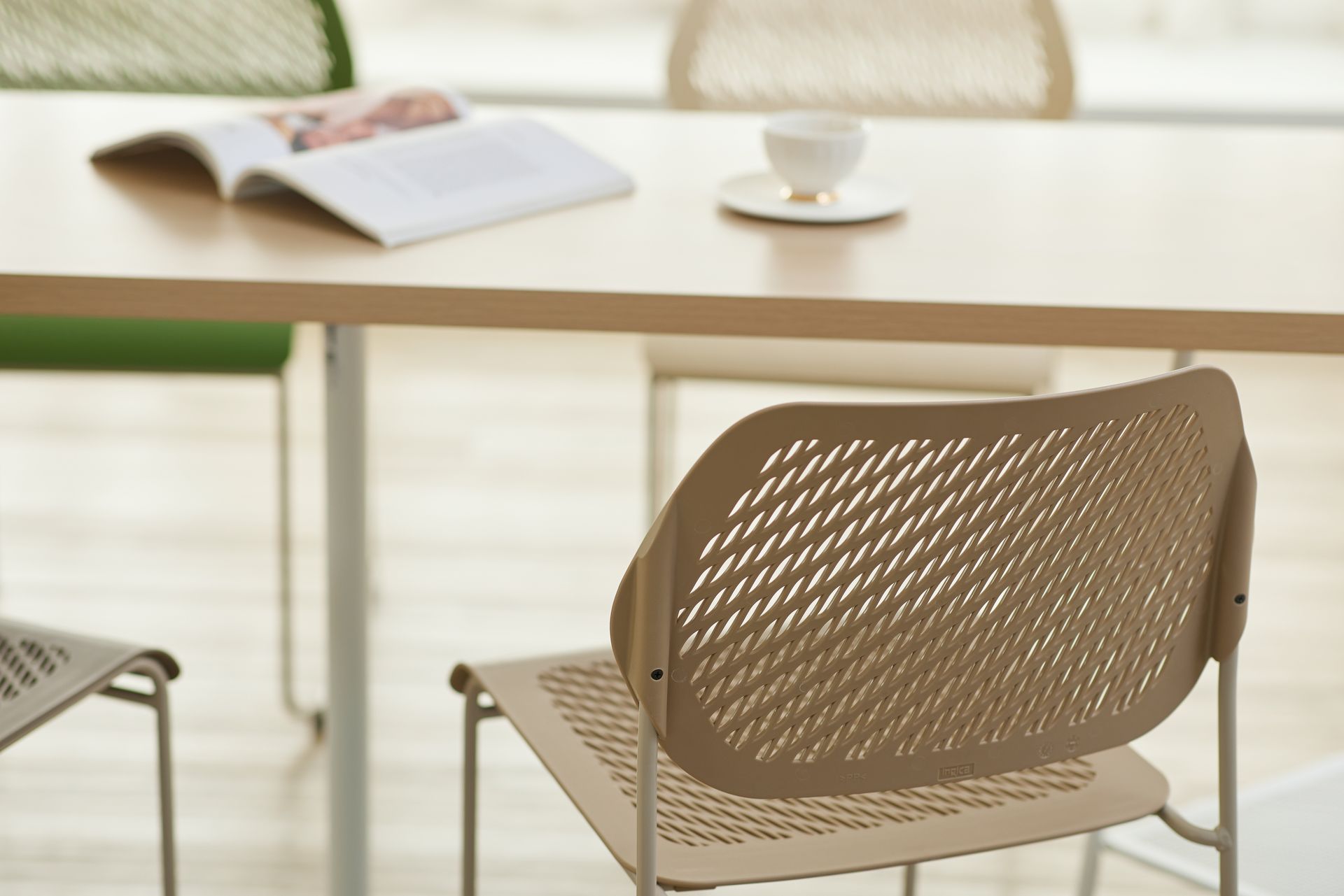 森林系居家休閒椅  https://irp.cdn-website.com/8582e4b8/dms3rep/multi/BOJUN-IMG_0520.jpg