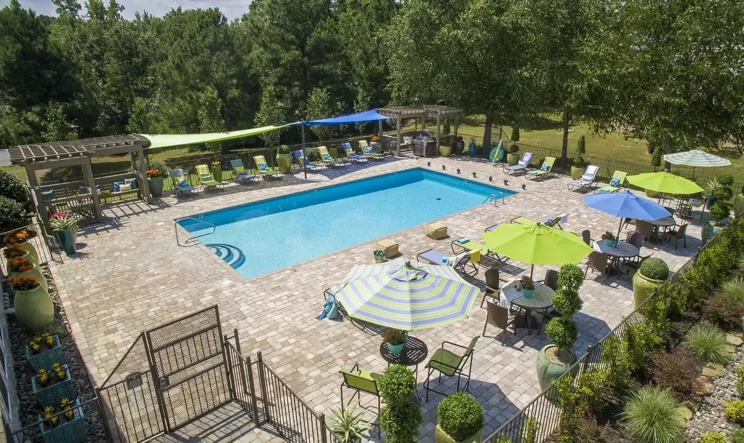 Photo of the pool, seen from above