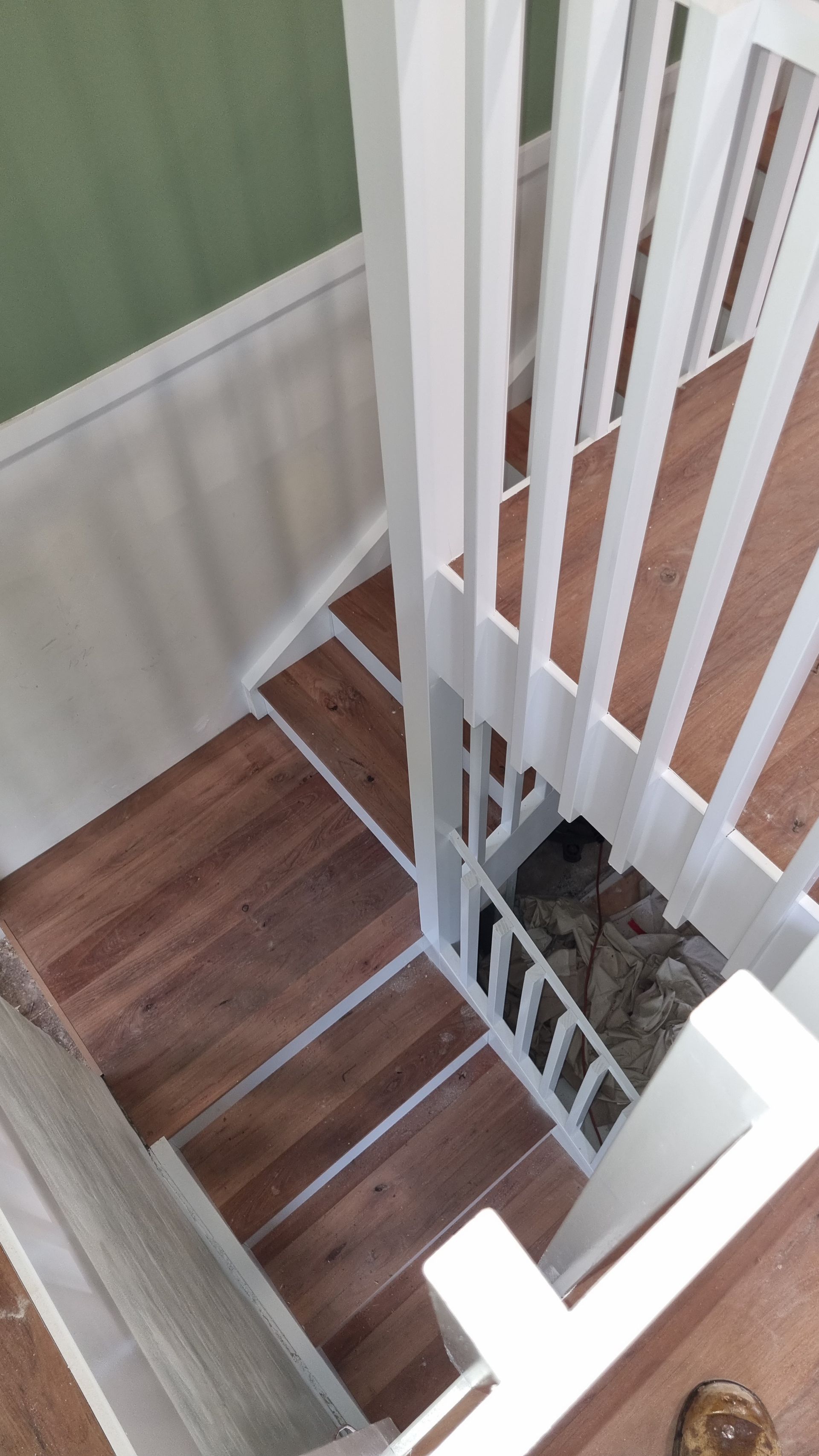 Split-view Comparing a Room Under Renovation — Crowfoot Constructions in Dubbo, NSW