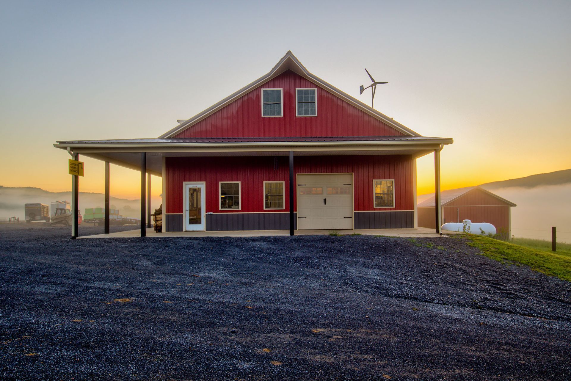 Amish Pole Barn Builder near me 