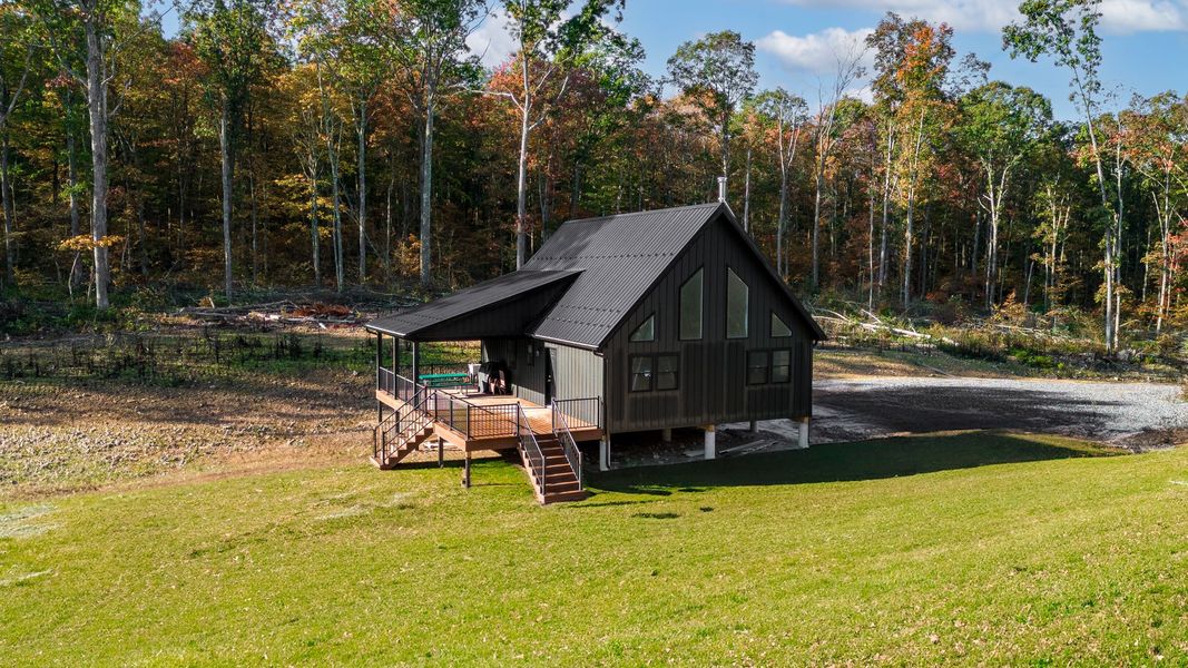 Amish cabin maker in central PA
