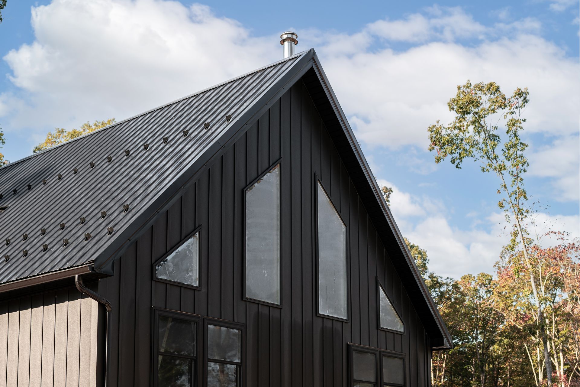 The top lock haven cabin builders