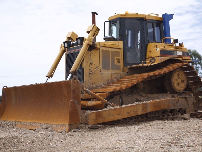 Earthmoving equipment dry hire
