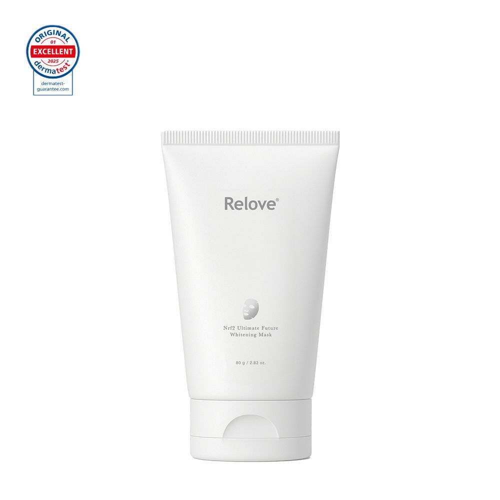 白色管狀護膚品“Relove”,帶有品牌標誌和文字。