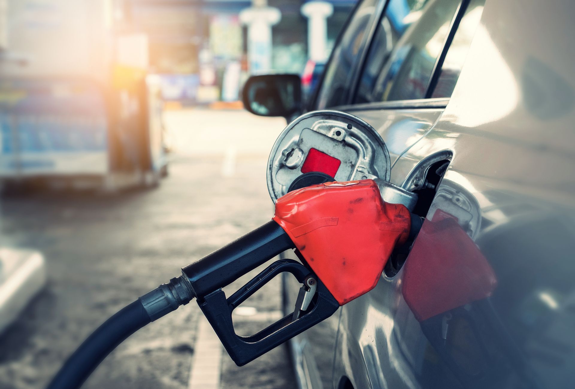 Filling-Up Gas Tank | Complete Automtoive