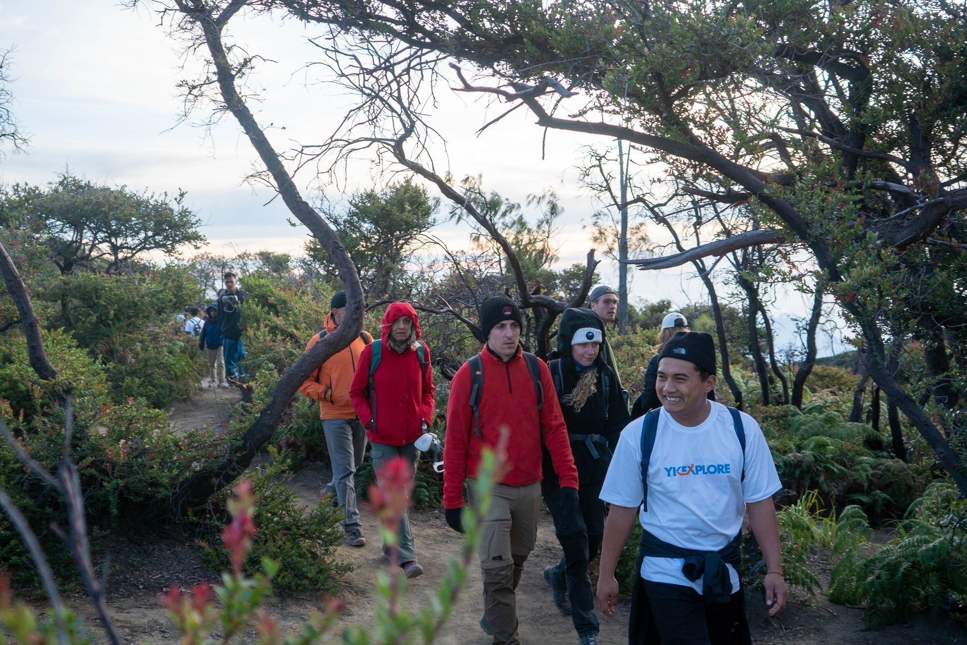Guide lead group of touris