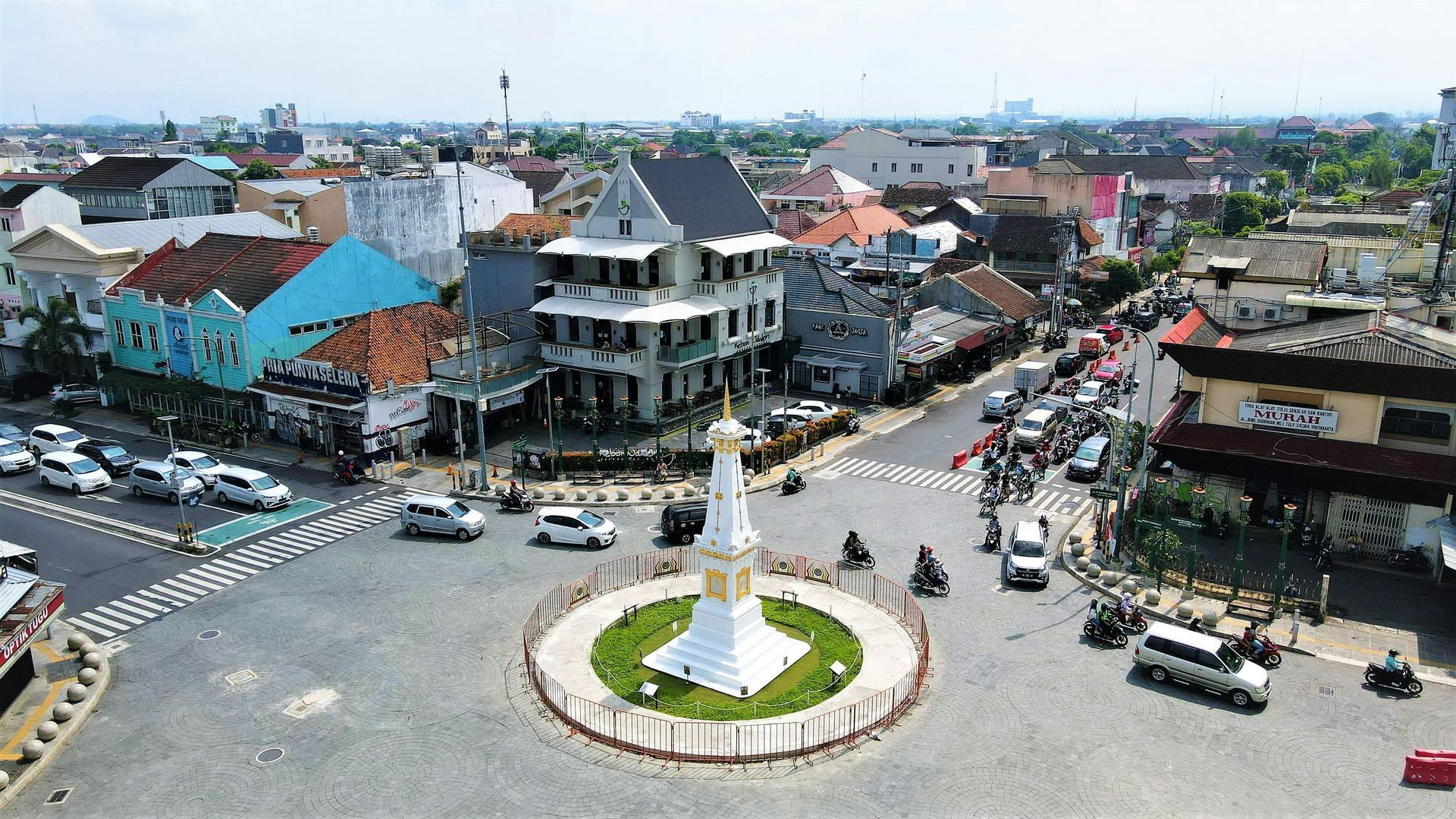tugu yogyakarta