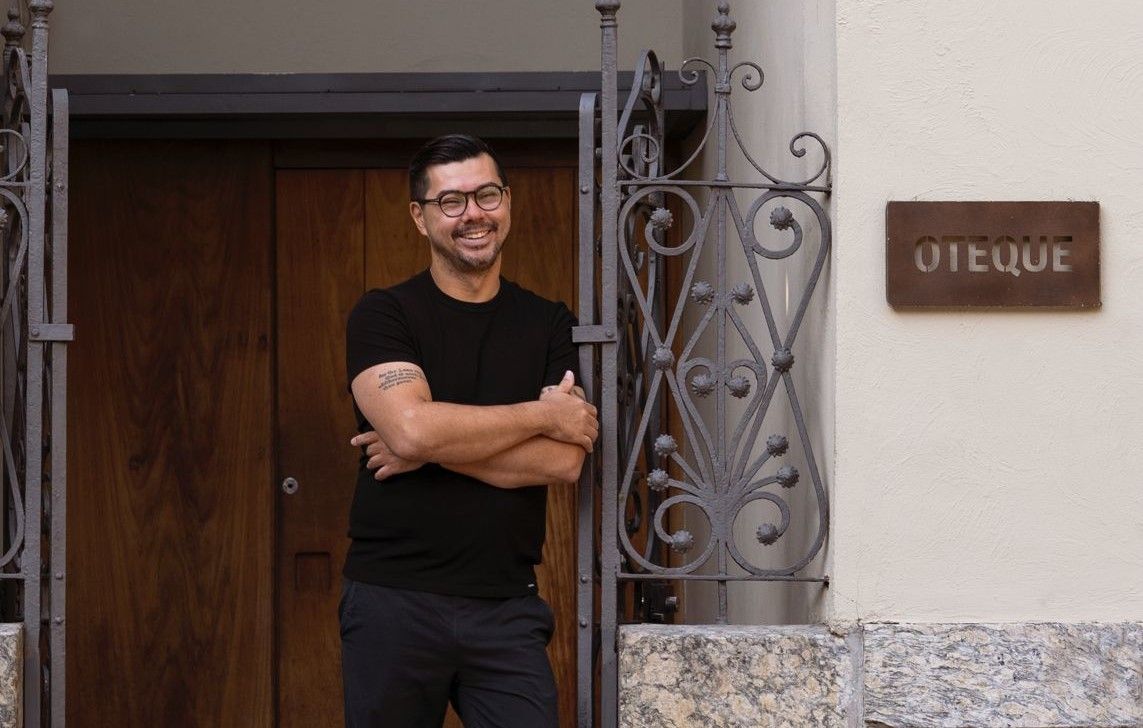 Chef Alberto Landgraf lança livro 