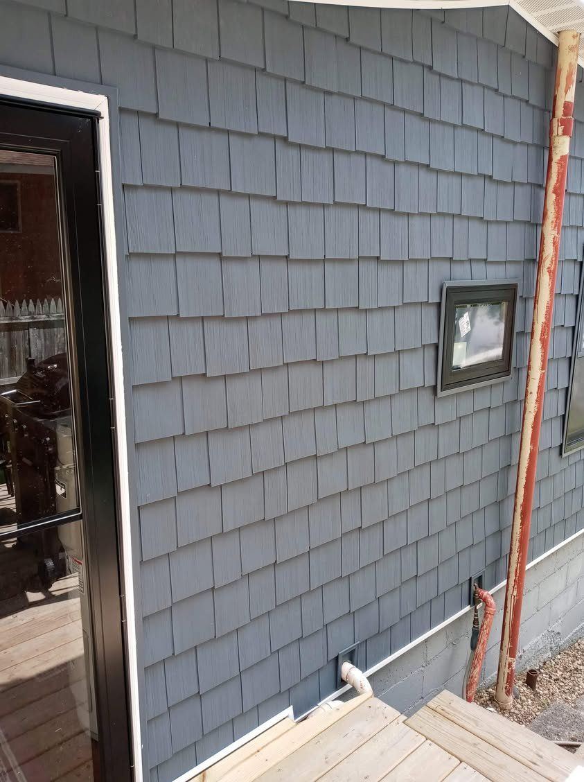 Siding services 12
