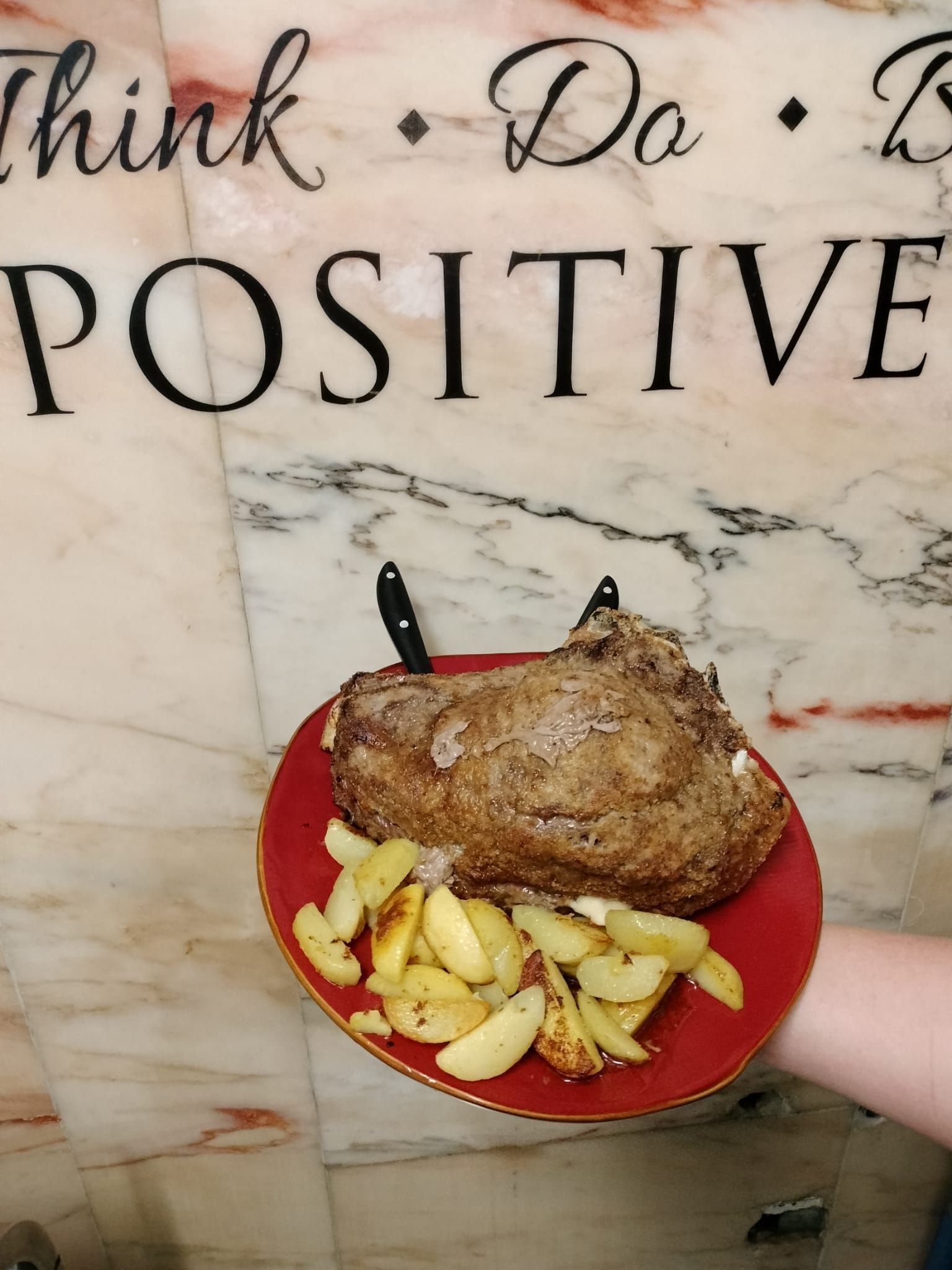 occoncini di cosciotto di agnello con olive di nostra produzione, crema di topinambur e zucca al forno