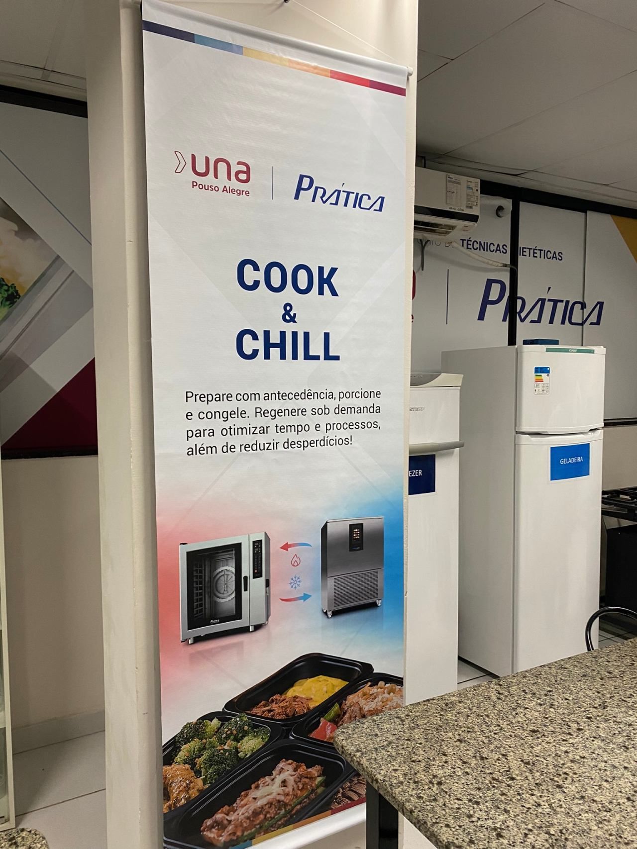 Uma placa que diz 
