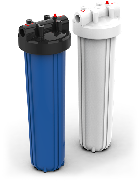 Dois filtros de água, um azul e um branco, estão lado a lado em uma superfície branca.