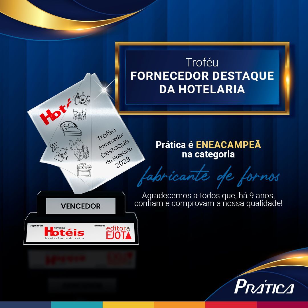 A trophy that says fornecedor destaque da hotelaria on it