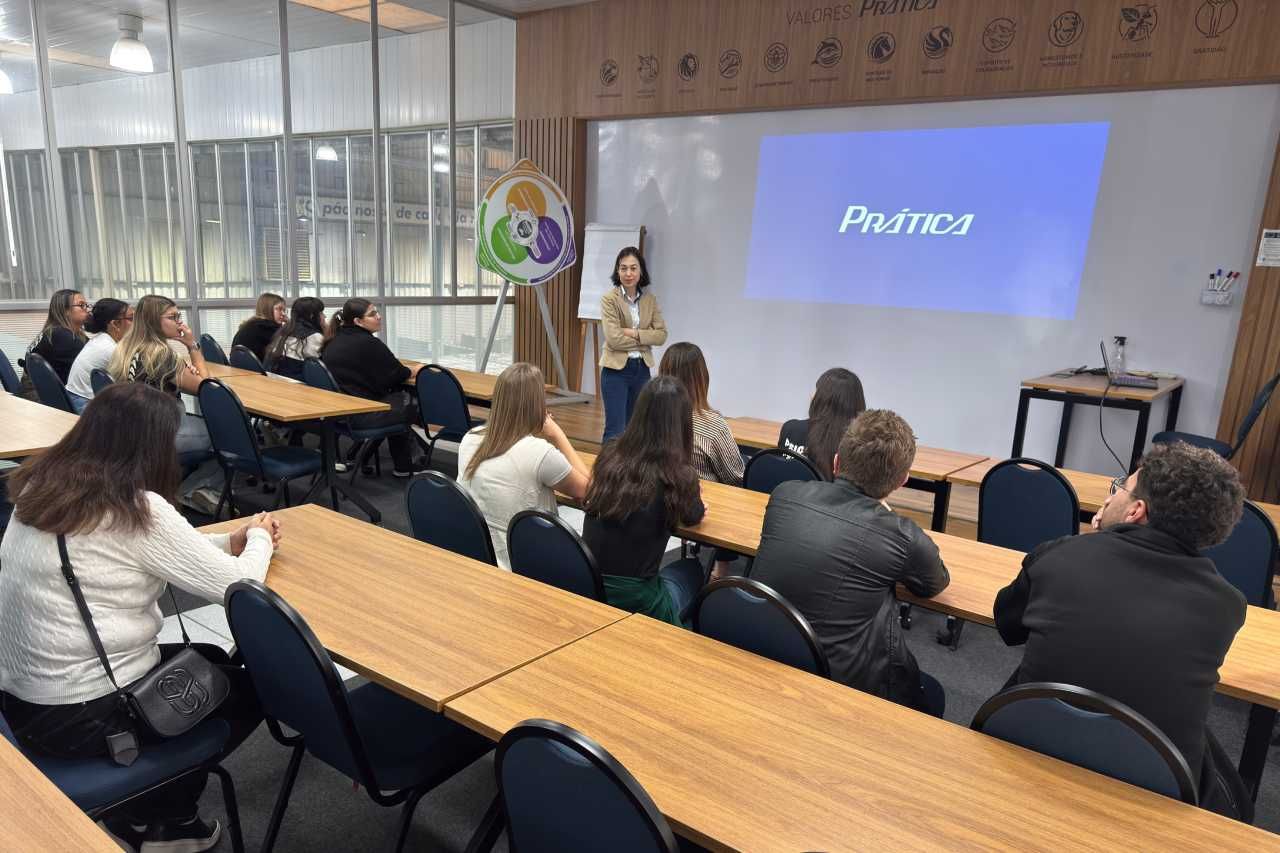 Alunos de Psicologia conhecem a atuação da Prática