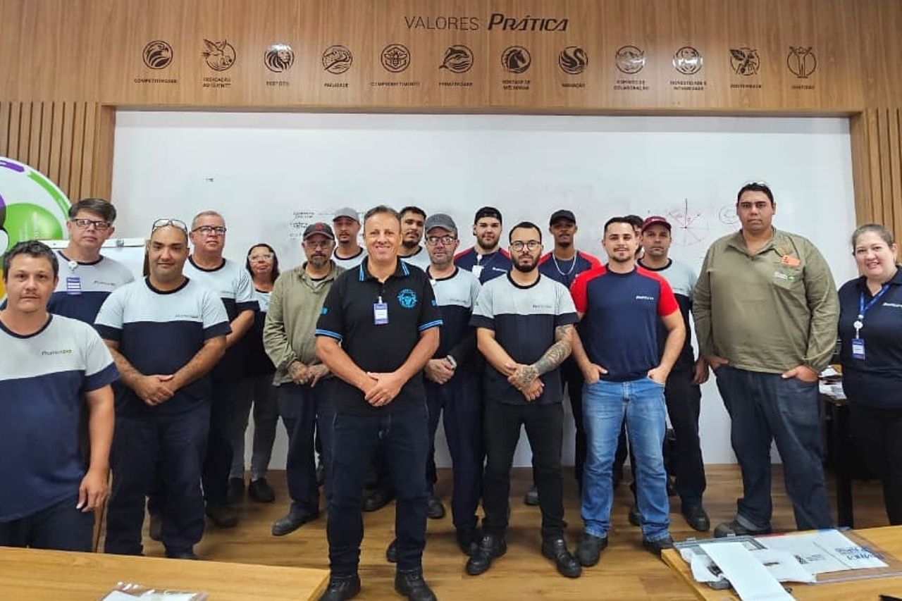 Prática promove capacitação técnica para equipe da Estamparia