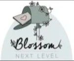 Blossom-logo met een grijze winkelwagen en een hart op een lichtgekleurde achtergrond, met de tekst 