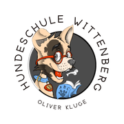 Das Logo der Hundeschule Wittenberg zeigt einen Hund, der eine Brille trägt und mit einem Buch lernt.