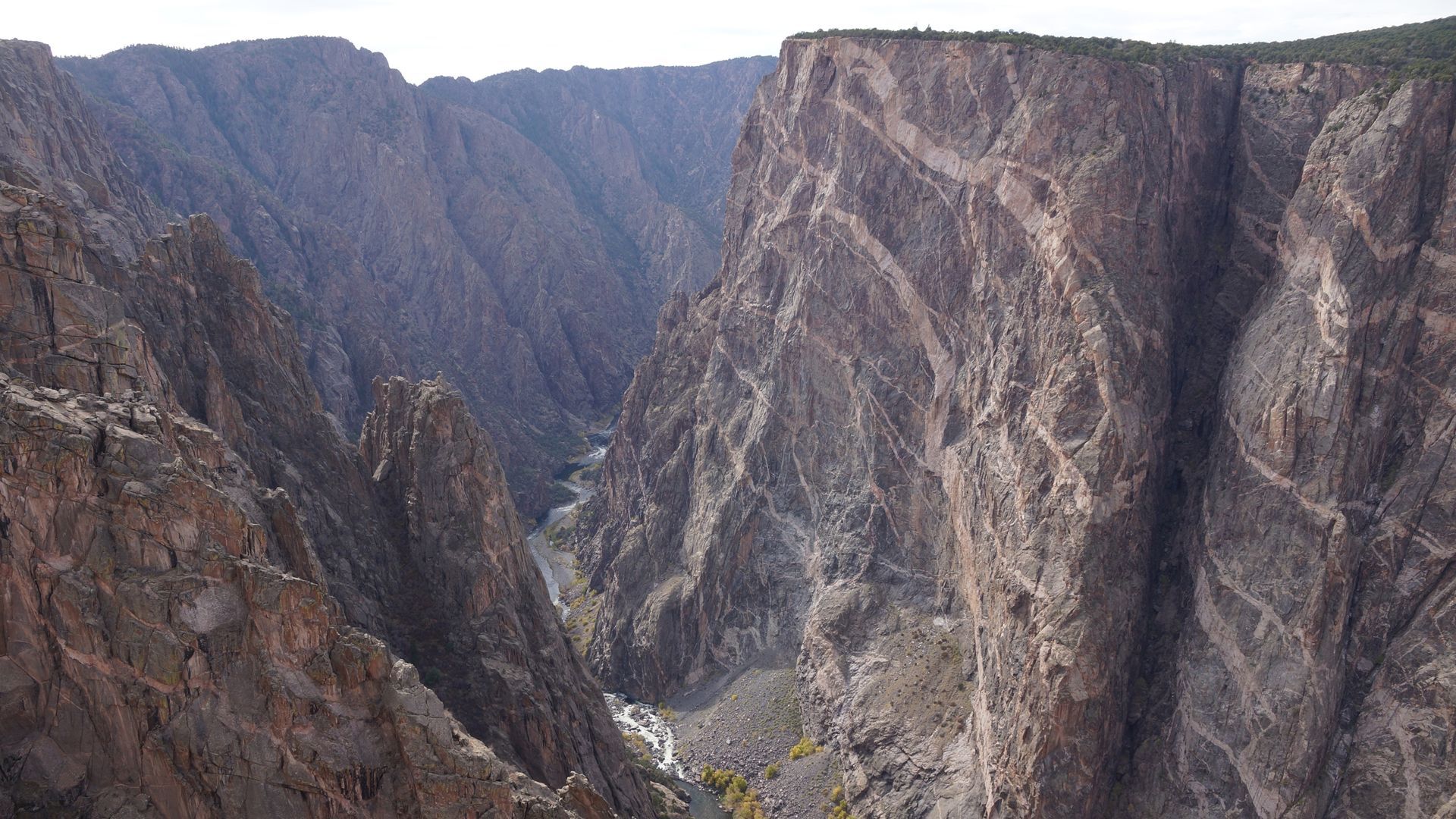 painted-wall-cliff-face