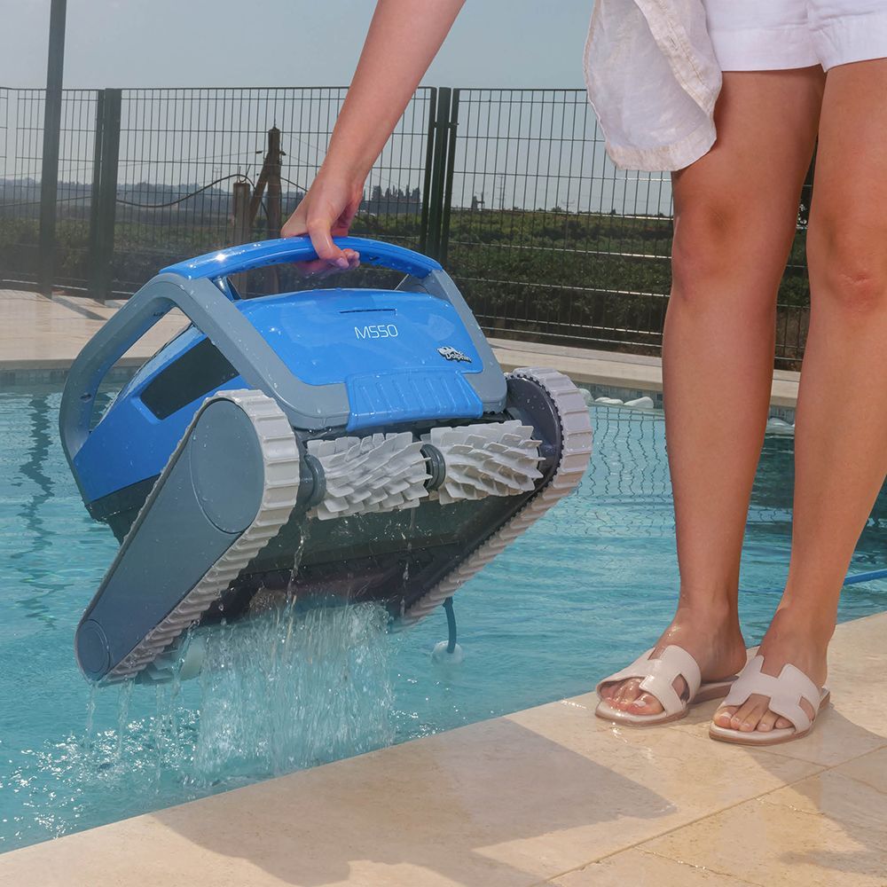 Dolphin M550 Pool Cleaner