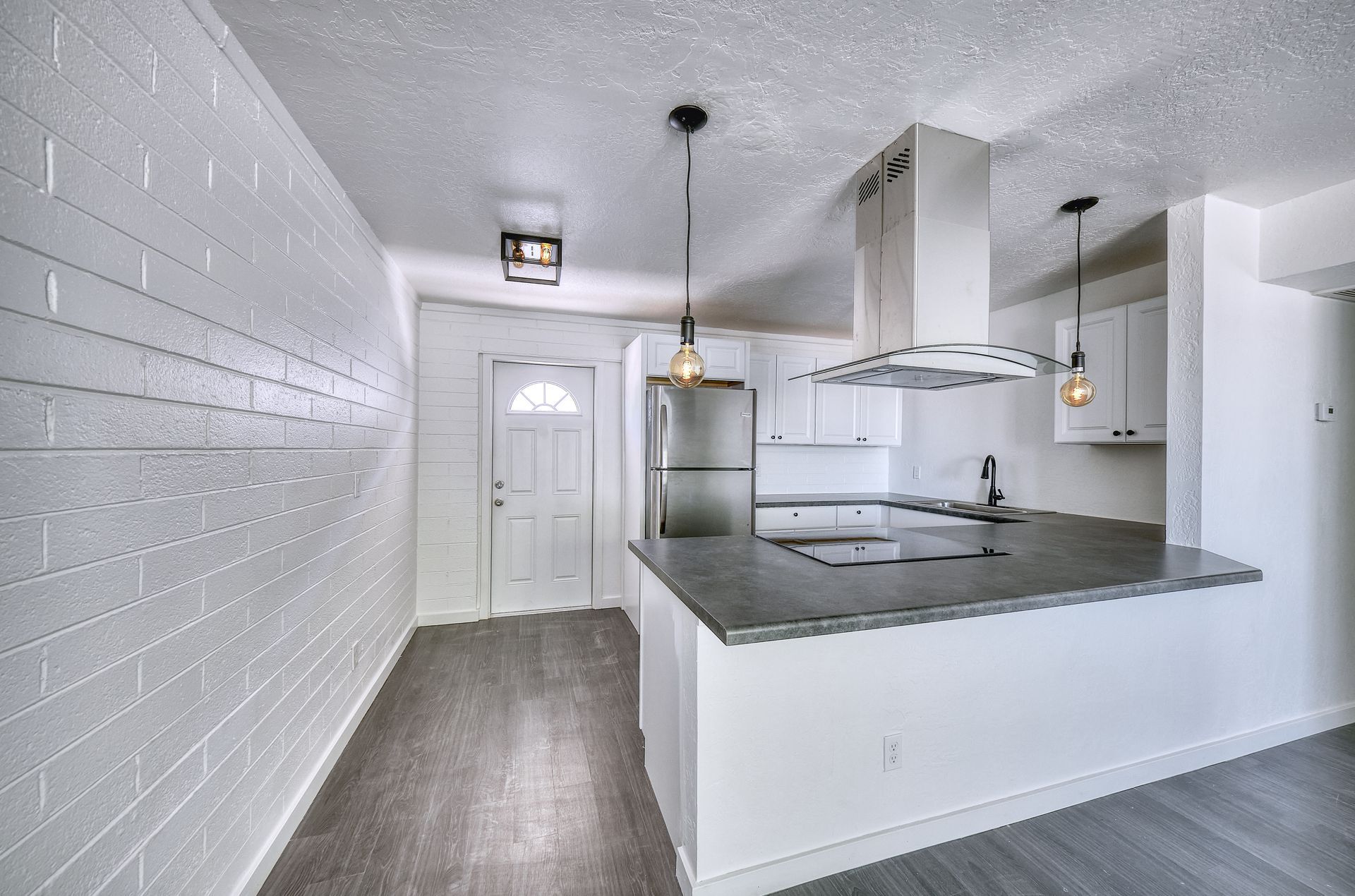 unstaged kitchen