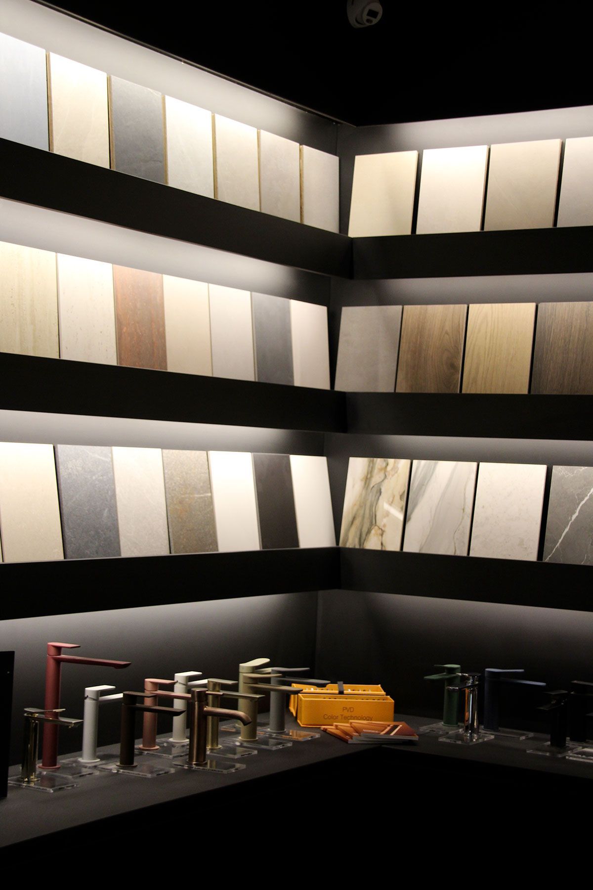 showroom pavimenti e rivestimenti a Novara