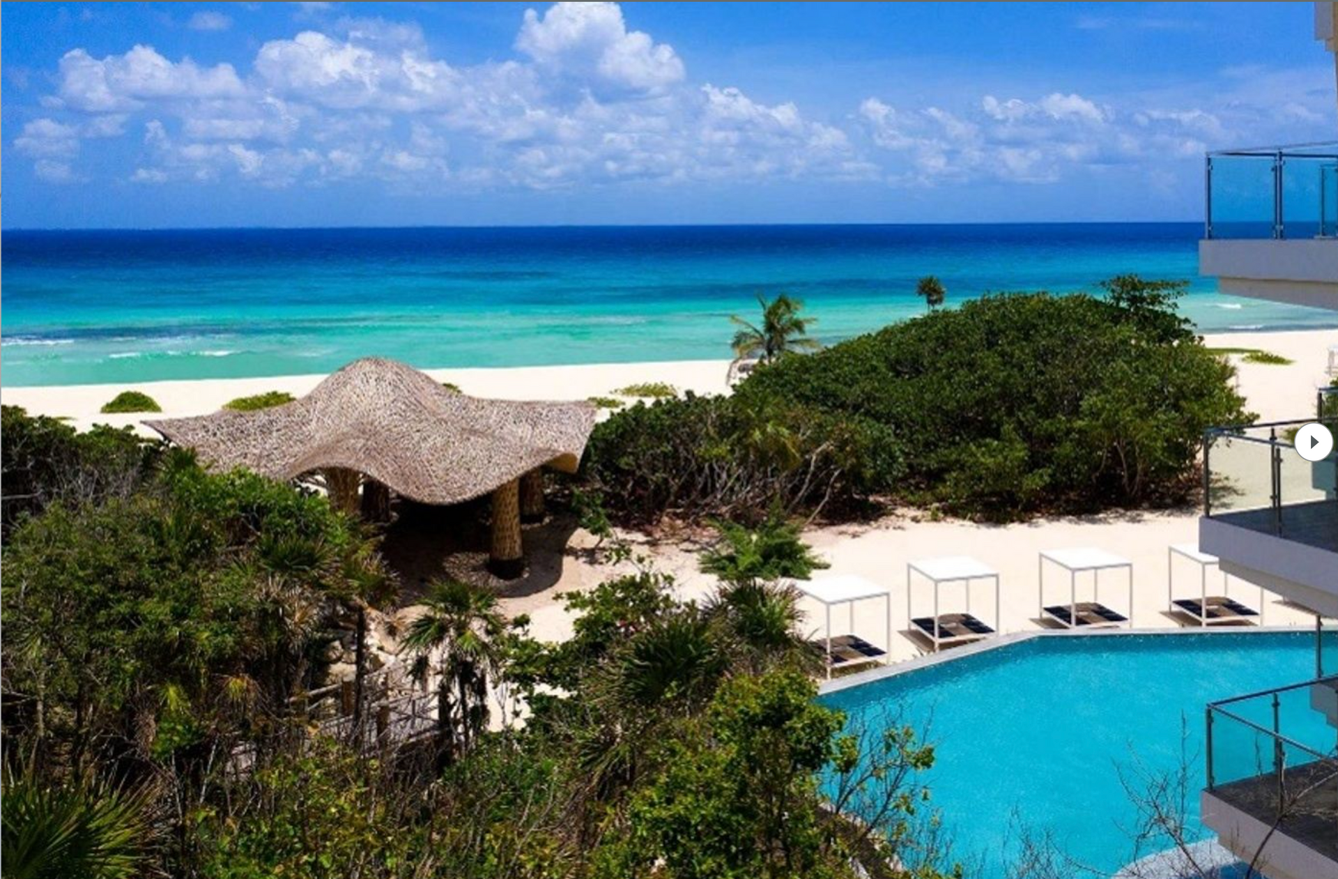 King Oceanview with Bathtub