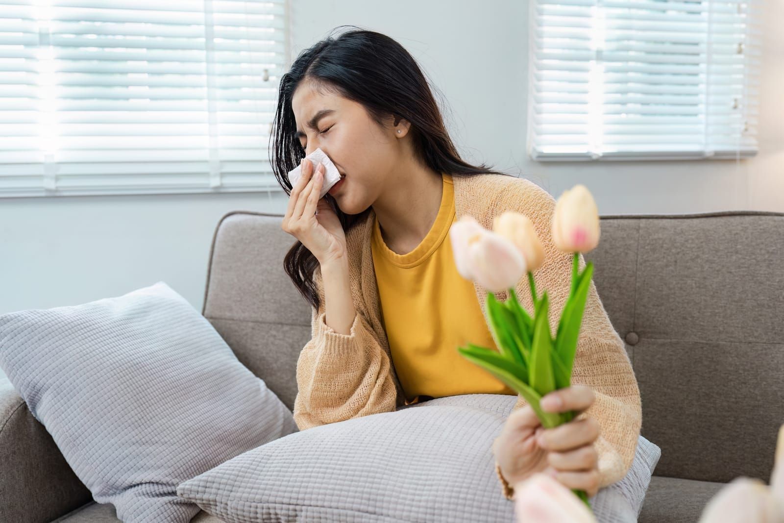 Patient suffering from allergies in Jacksonville FL