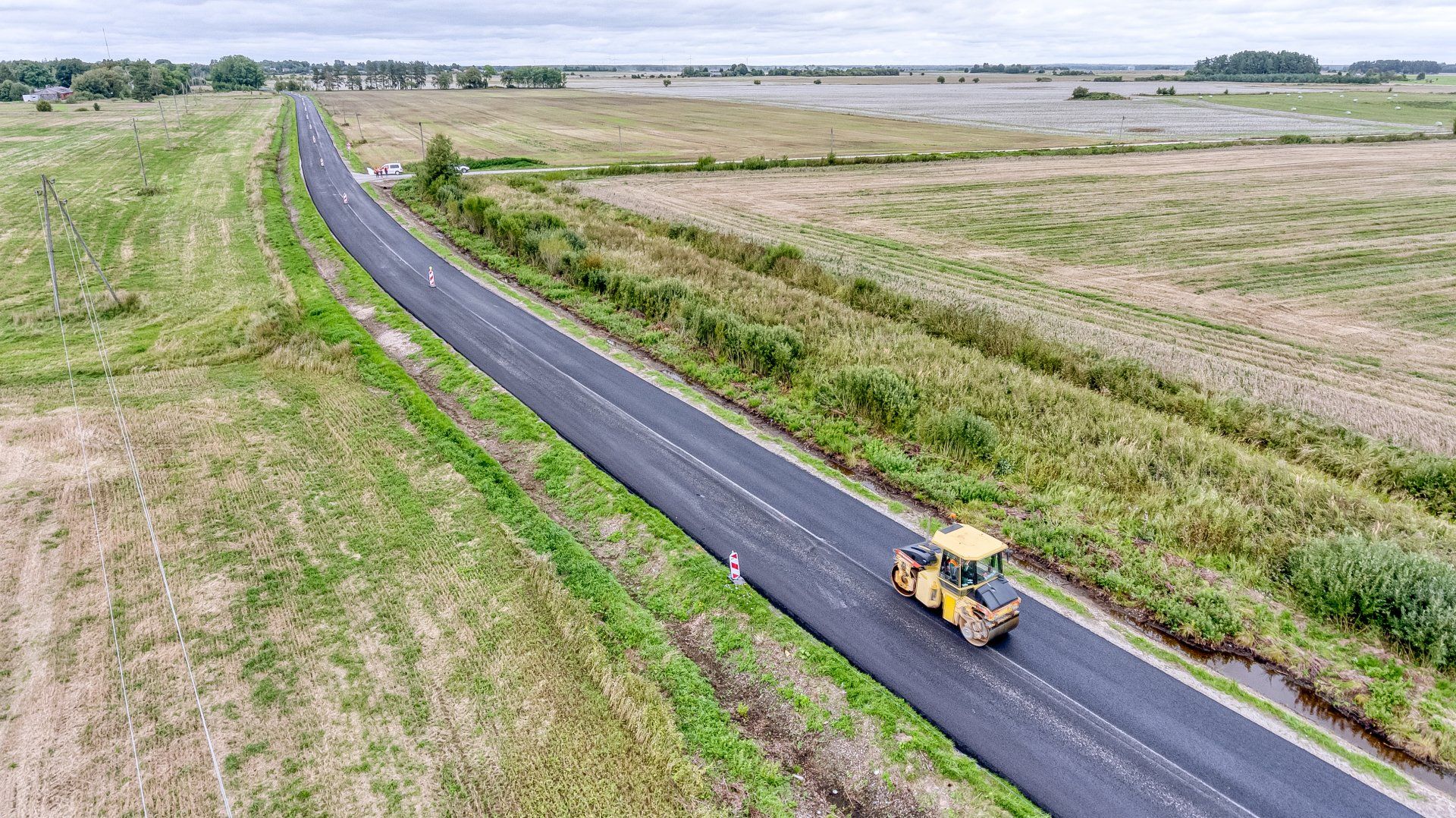 Renovation of the pavement of the state regional highway P122 Ventspils - Piltene section km 11,165-23,627