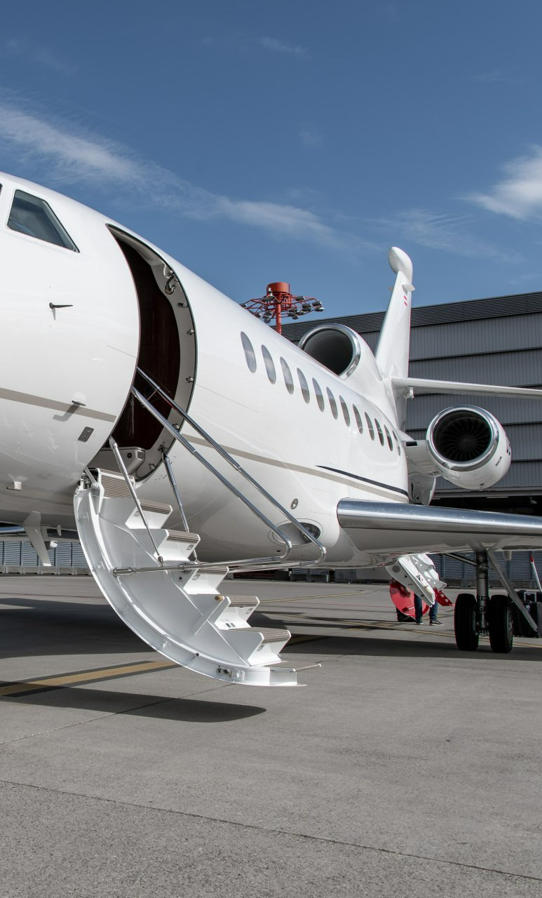 Jet Pool Network white jet